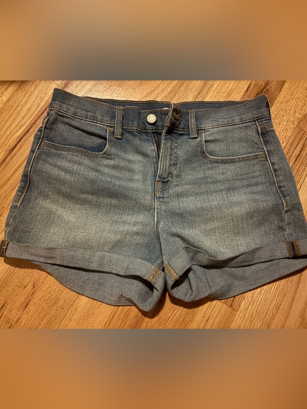Old Navy High-Rise Denim Shorts in Medium Blue